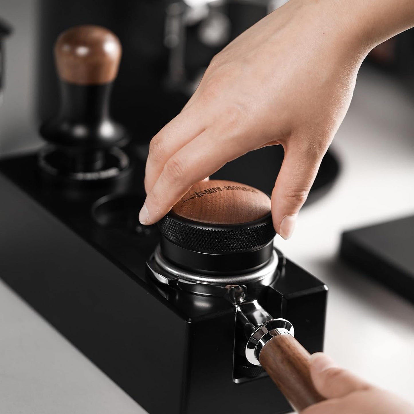 58.35mm Coffee Distribution Barista Tool MHW-3BOMBER Adjustable Height To Fit 58mm Portafilter